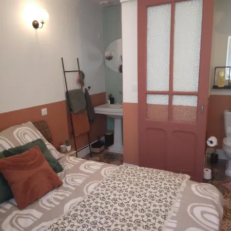 לינה וארוחת בוקר Casa Le Charme De L'ancien En !